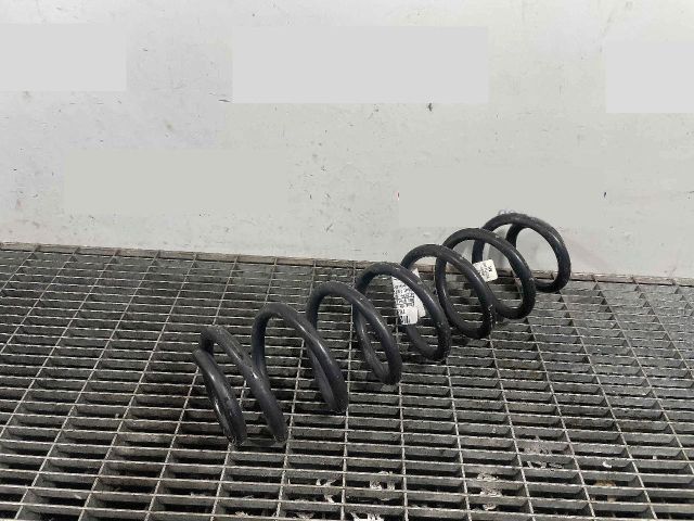 bontott VW PASSAT B8 Hátsó Rugó