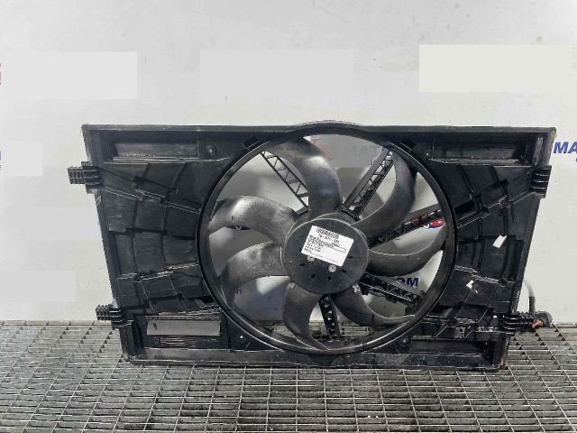 bontott VW PASSAT B8 Hűtőventilátor
