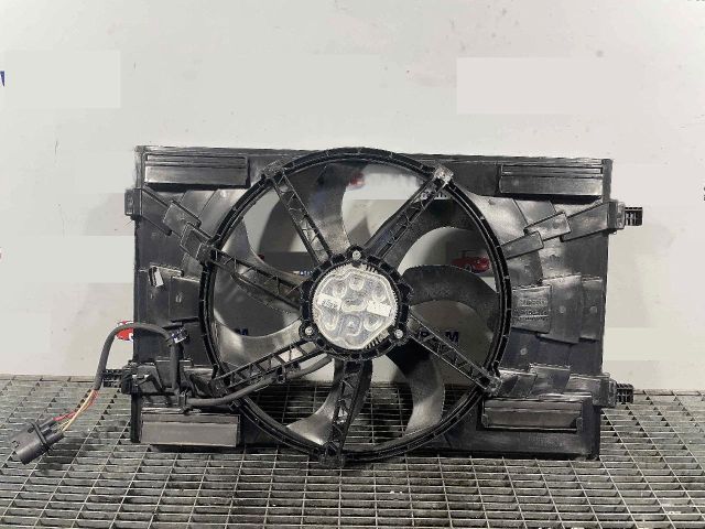 bontott VW PASSAT B8 Hűtőventilátor
