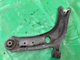 bontott VW PASSAT B8 Jobb első Lengőkar