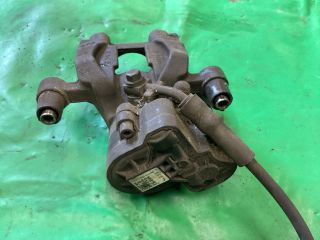 bontott VW PASSAT B8 Jobb hátsó Féknyereg Munkahengerrel