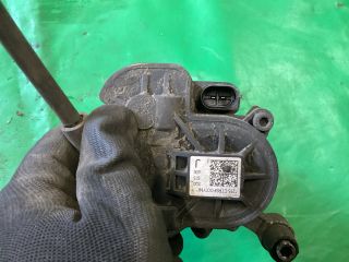 bontott VW PASSAT B8 Jobb hátsó Féknyereg Munkahengerrel