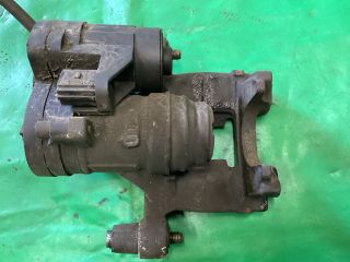 bontott VW PASSAT B8 Jobb hátsó Féknyereg Munkahengerrel