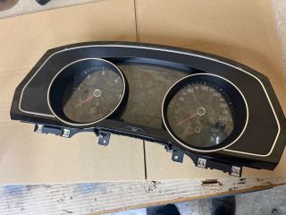 bontott VW PASSAT B8 Kilométeróra