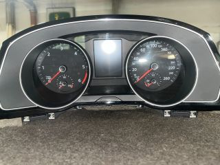 bontott VW PASSAT B8 Kilométeróra