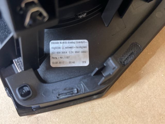 bontott VW PASSAT B8 Kilométeróra