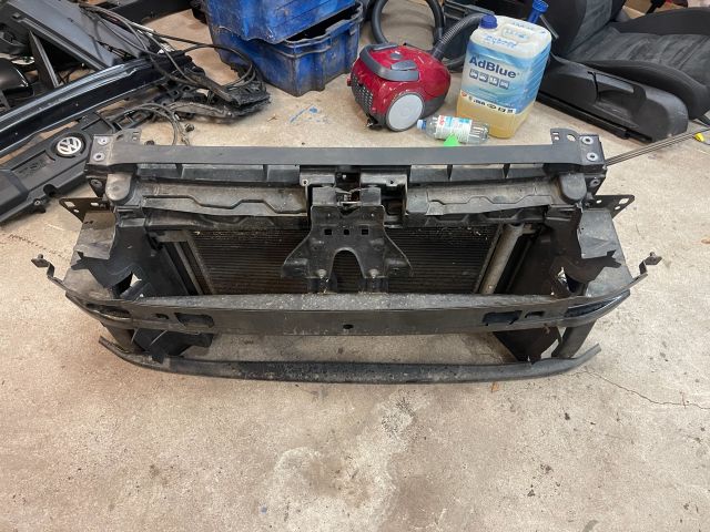 bontott VW PASSAT B8 Komplett Homlokfal (Részeivel)