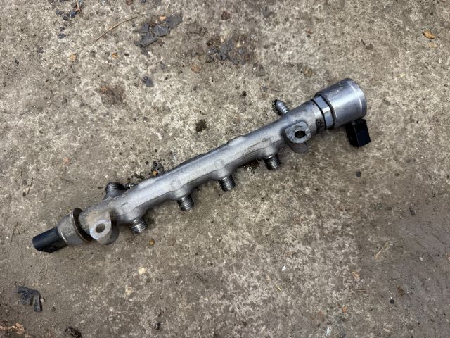 bontott VW PASSAT B8 Közösnyomócső