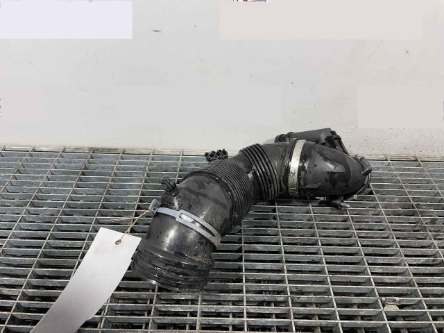 bontott VW PASSAT B8 Légbeömlő Cső