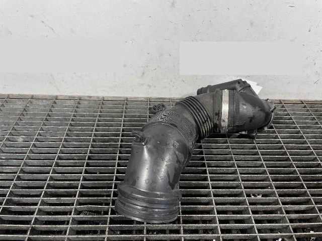 bontott VW PASSAT B8 Légbeömlő Cső