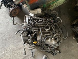 bontott VW PASSAT B8 Motor (Fűzött blokk hengerfejjel)