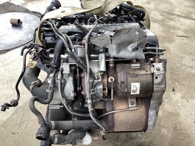 bontott VW PASSAT B8 Motor (Fűzött blokk hengerfejjel)