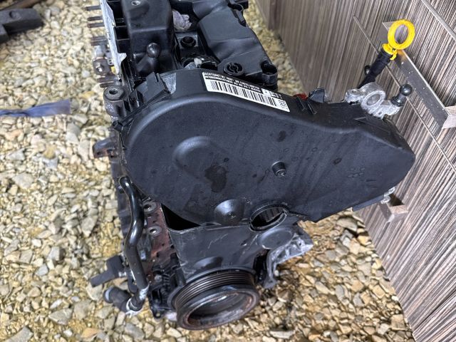 bontott VW PASSAT B8 Motor (Fűzött blokk hengerfejjel)