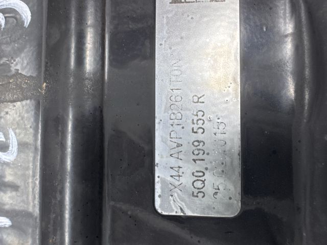 bontott VW PASSAT B8 Motor Tartó Bak Bal