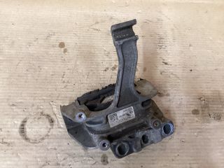 bontott VW PASSAT B8 Motor Tartó Bak (Fém)