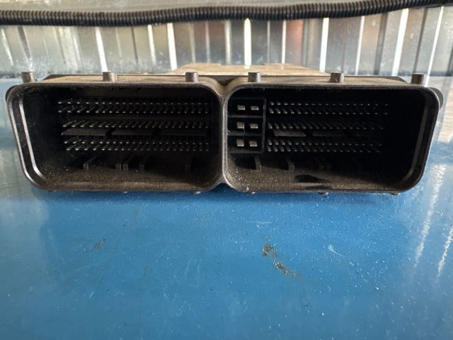 bontott VW PASSAT B8 Motorvezérlő