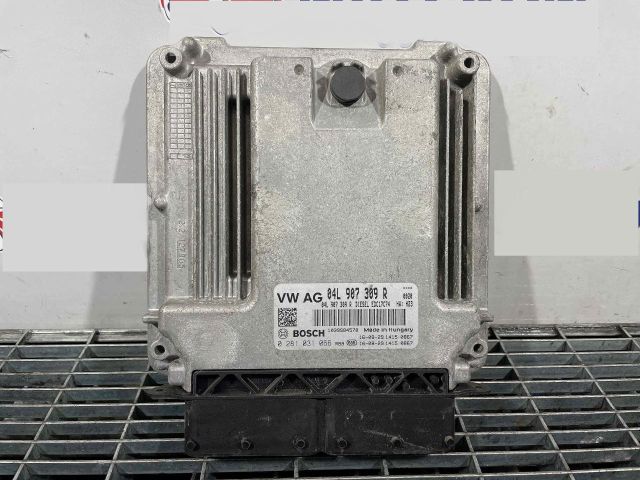 bontott VW PASSAT B8 Motorvezérlő