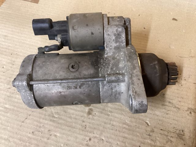 bontott VW PASSAT B8 Önindító