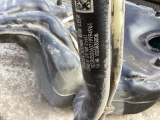 bontott VW PASSAT B8 Tank