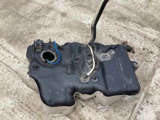 bontott VW PASSAT B8 Tank