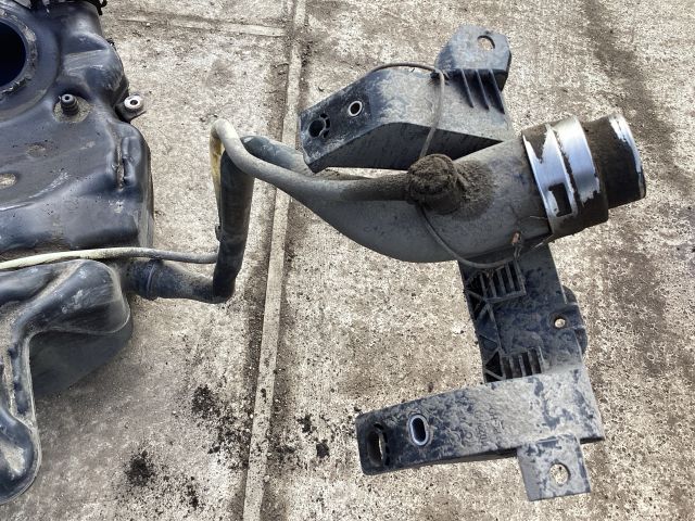 bontott VW PASSAT B8 Tank