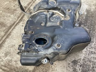 bontott VW PASSAT B8 Tank