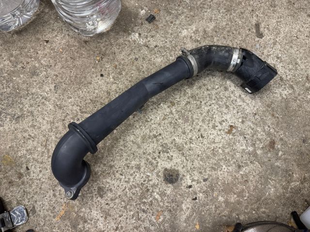 bontott VW PASSAT B8 Turbócső