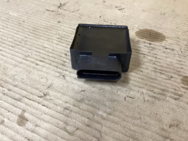 bontott VW PASSAT B8 Üzemanyag Szivattyú Relé