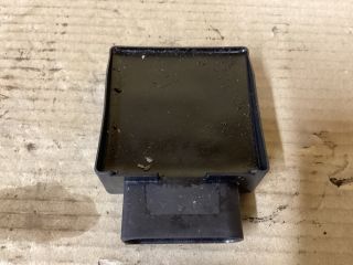 bontott VW PASSAT B8 Üzemanyag Szivattyú Relé