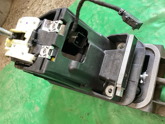 bontott VW PASSAT B8 Váltó Kulissza