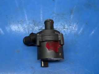 bontott VW PASSAT B8 Vízpumpa