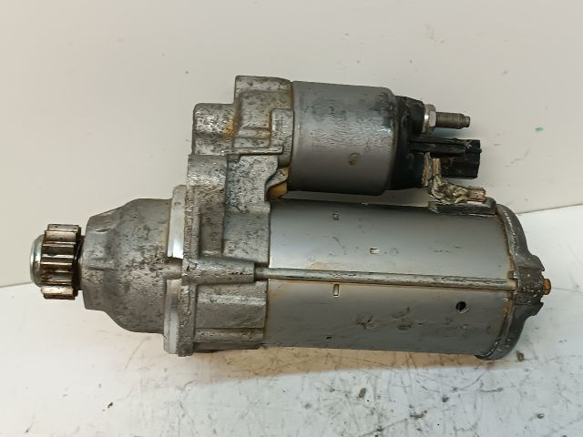 bontott VW PASSAT B8 Önindító