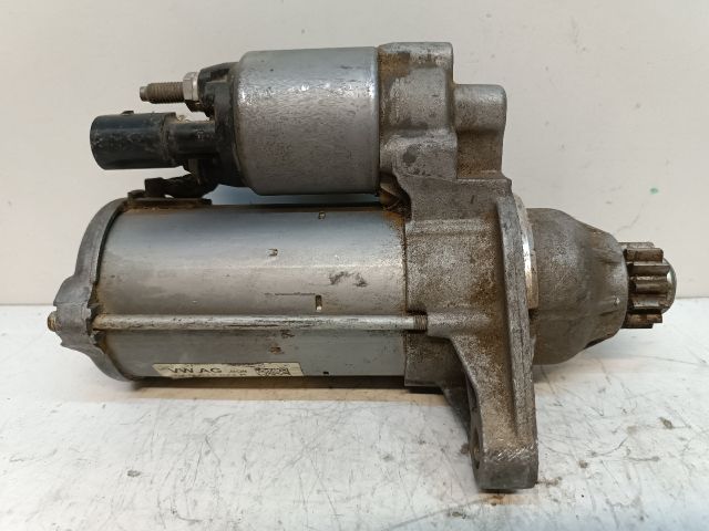 bontott VW PASSAT B8 Önindító