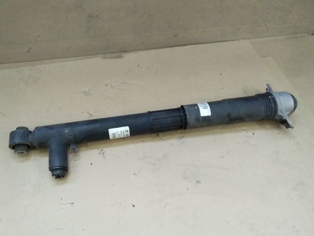 bontott VW PASSAT B8 Bal hátsó Lengéscsillapító