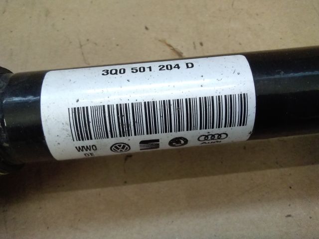 bontott VW PASSAT B8 Jobb hátsó Féltengely