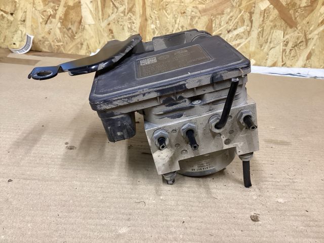 bontott VW PASSAT B8 ABS Kocka