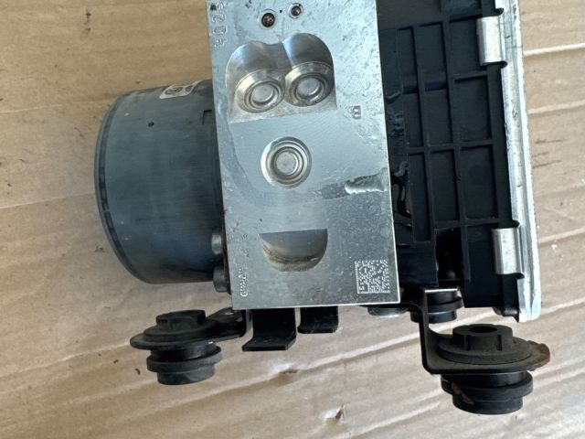 bontott VW PASSAT B8 ABS Kocka