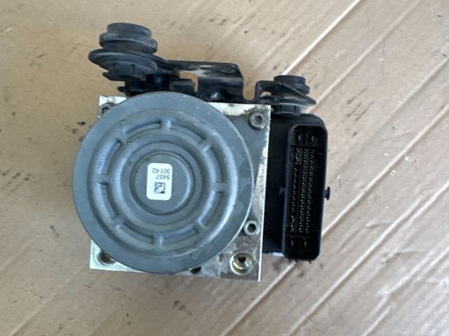 bontott VW PASSAT B8 ABS Kocka