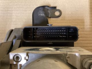 bontott VW PASSAT B8 ABS Kocka