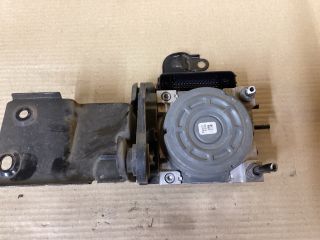 bontott VW PASSAT B8 ABS Kocka