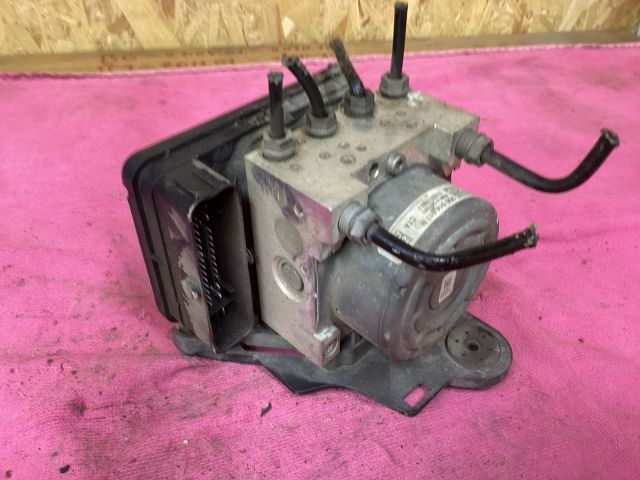 bontott VW PASSAT B8 ABS Kocka