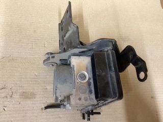 bontott VW PASSAT B8 ABS Kocka