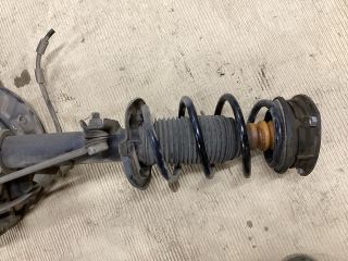 bontott VW PASSAT B8 Bal első Csonkállvány Kerékaggyal