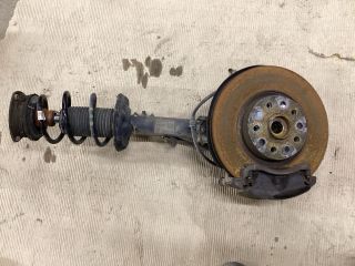 bontott VW PASSAT B8 Bal első Csonkállvány Kerékaggyal