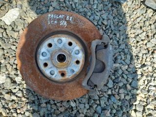 bontott VW PASSAT B8 Bal első Csonkállvány