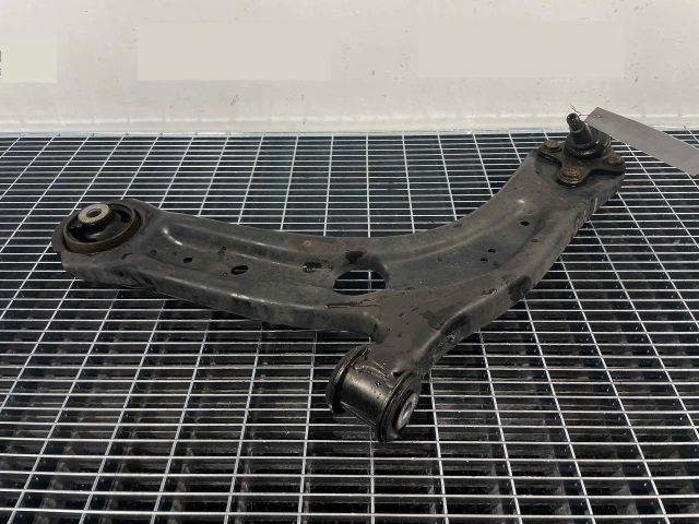 bontott VW PASSAT B8 Bal első Lengőkar
