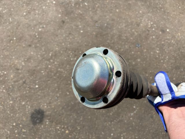 bontott VW PASSAT B8 Bal Féltengely