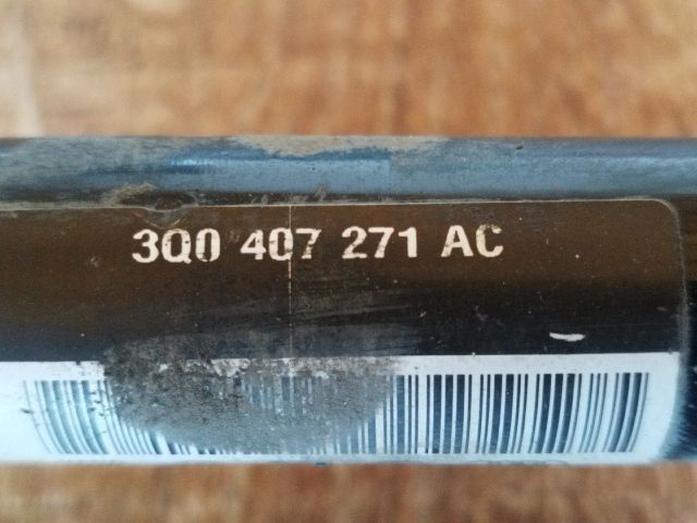 bontott VW PASSAT B8 Bal Féltengely