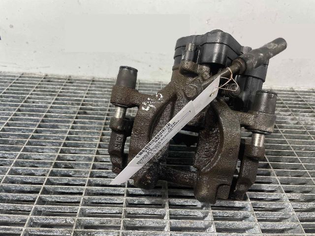 bontott VW PASSAT B8 Bal hátsó Féknyereg Munkahengerrel