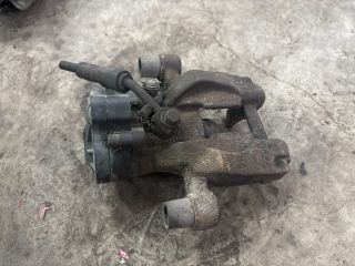 bontott VW PASSAT B8 Bal hátsó Féknyereg Munkahengerrel